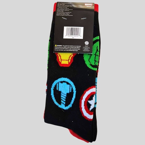 Marvel Men's 2 pair pack Captain America Crew Socks Size 6-12 NEW - Picture 4 of 8